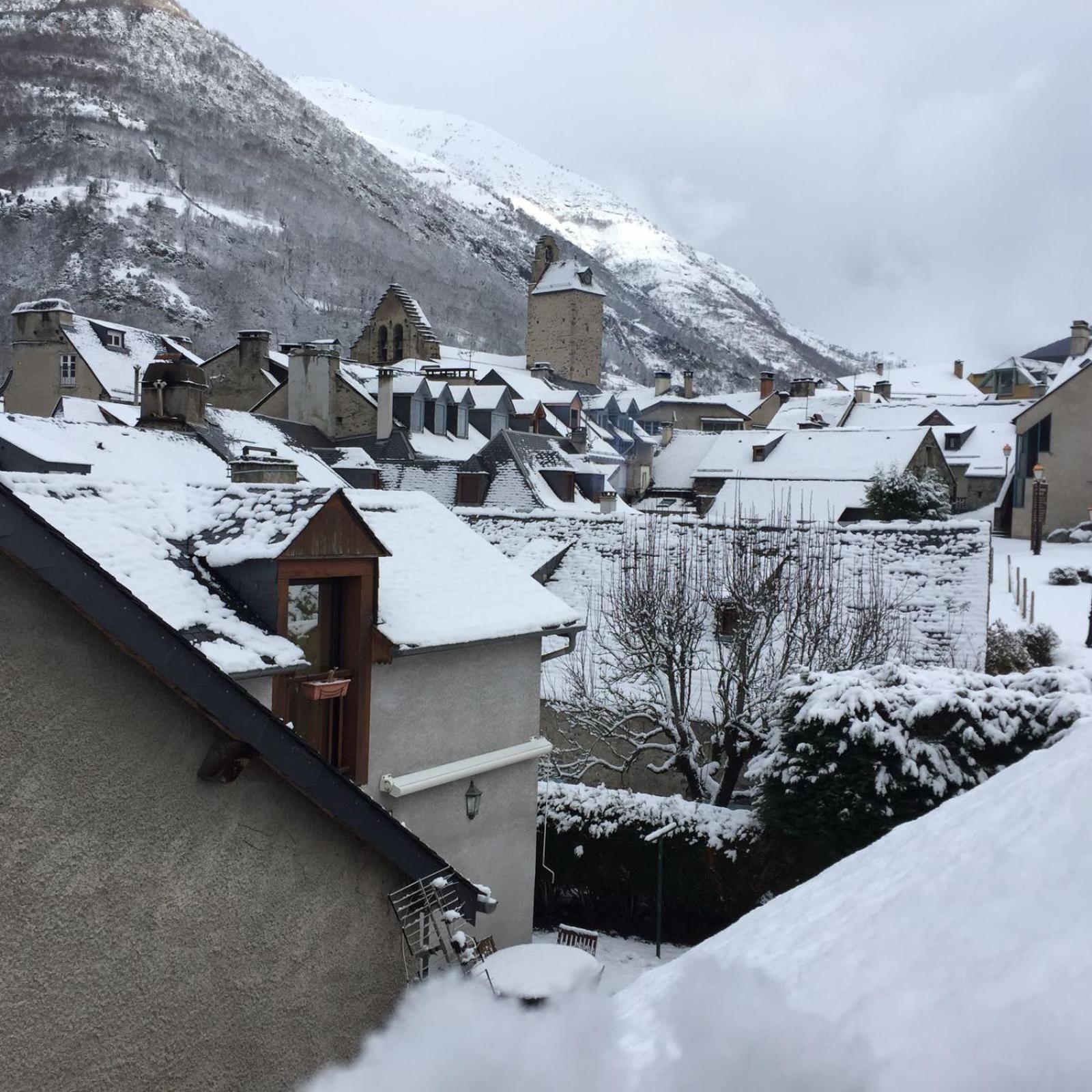 La Petite Maison Des Montagnes Luz-Saint-Sauveur Εξωτερικό φωτογραφία